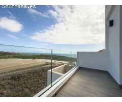 ¡Oportunidad Única! Chalet Adosado en Piedra Hincada, Guía de Isora, Tenerife