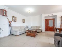 Exclusivo Chalet Esquinero en Monte Alcedo, Ribarroja!