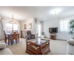 Exclusivo Chalet Esquinero en Monte Alcedo, Ribarroja!