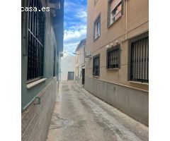 ¡Oportunidad única para construir tu hogar soñado en el corazón de Llíria!