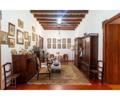 CASA SINGULAR EN HINOJOS