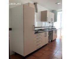 PISO EN VENTA CON GARAJE EN EL CENTRO DE CHICLANA