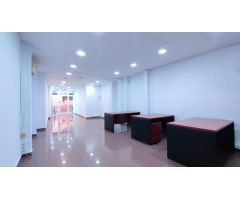 Local Comercial en Alquiler en Pleno Centro de Rubí