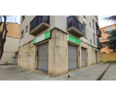 Alquiler de Local Comercial Esquinero en Zona Mercado de Rubí