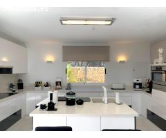 Espectacular casa independiente en plena montaña con parcela de más de 2.000 m² en Chirles