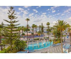 APARTAMENTO DE 3 DORMITORIOS CON VISTAS AL PUERTO Y AL MAR EN TORREVIEJA, ZONA CENTRO