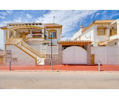 BUNGALOW DE 2 DORMITORIOS CON PISCINA COMUNITARIA Y ZONAS DEPORTIVAS EN TORREVIEJA
