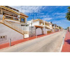 BUNGALOW DE 2 DORMITORIOS CON PISCINA COMUNITARIA Y ZONAS DEPORTIVAS EN TORREVIEJA
