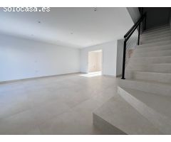 Chalet en complejo residencial en Almerimar.
