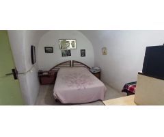 Casa Cueva en Hondon de las Nieves