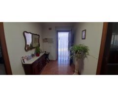 Casa Rústica en La Hoya con Amplia Parcela y Comodidades Exclusivas