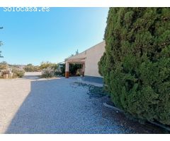Encantadora Casa Rústica en Algoda, Elche: Un Refugio de Naturaleza y Confort