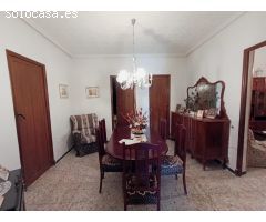 Encantadora Casa Rústica en Algoda, Elche: Un Refugio de Naturaleza y Confort