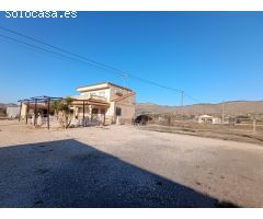 Impresionante Chalet en Hondon de las Nieves