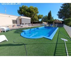 Espléndido Chalet en La Galia, Elche: Espacio y Comodidad a tu Alcance