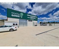 Nave aislada de 400 metros en 2 parcelas