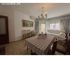 ???? Amplia vivienda en el centro de Dénia, junto a Marqués de Campo – Finca de solo 2 vecinos, refo