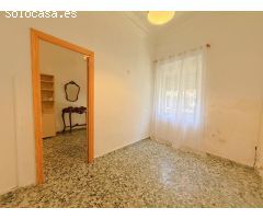Casa de pueblo para reformar en Bellreguard – Amplia, con terraza y gran potencial
