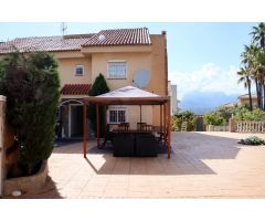 CHALET PAREADO CON PISCINA PRIVADA
