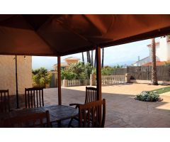 CHALET PAREADO CON PISCINA PRIVADA