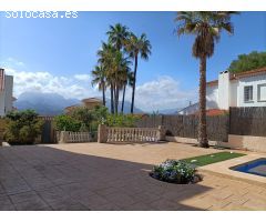 CHALET PAREADO CON PISCINA PRIVADA