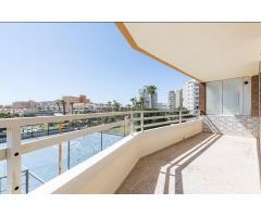 Vistas al mar y confort mediterráneo! Descubre tu apartamento ideal en esta exclusiva propiedad.