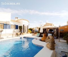Esta es una villa especial en esta zona de Orihuela Costa.