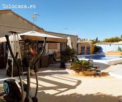 Esta es una villa especial en esta zona de Orihuela Costa.