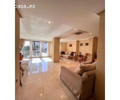 Dúplex de lujo en pleno centro con ascensor privado y vistas al mar