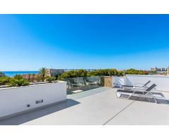 nueva villa con vistas al mar en Campoamor