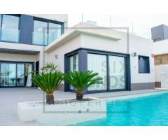 Villa en Venta en San Miguel de Salinas, Alicante