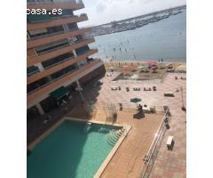 PISO AMPLIO CON VISTAS AL MAR EN PLAYA NAUFRAGOS, 3 DORMITORIOS, 2 BAÑOS Y PISCINA COMUNITARIA