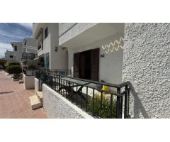 Bungalow en planta baja de 1 dormitorio en urbanización cerrada en pleno corazón de Playa Flamenca