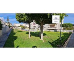 Casa adosada de una planta (63 m²) en una zona tranquila y gran piscina (Aguas Nuevas, Torrevieja).