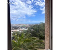 Apartamento (aprox. 70 m²) CON GRAN TERRAZA Y VISTAS INCREÍBLES AL MAR EN URBANIZACIÓN PRIVADA CON P