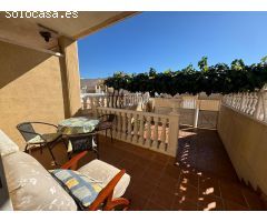 Dúplex Esquinero en Torrevieja con Solárium Privado y Piscina comunitaria
