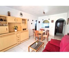 ¡Apartamento (63 m²) con gran terraza acristalada en urbanización cerrada con jardín y gran piscina!