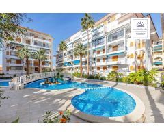 Ático reformado (85 m²) en la cotizada Viñamar IV. ¡Gran piscina y a sólo 350 m de Playa de la Mata!