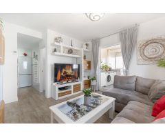 Ático reformado (85 m²) en la cotizada Viñamar IV. ¡Gran piscina y a sólo 350 m de Playa de la Mata!