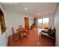 Piso céntrico con 2 habitaciones en Torrevieja