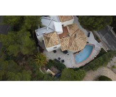 Villa en Venta en Callosa dEn Sarria, Alicante