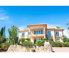 Villa en Venta en La Marina, Alicante