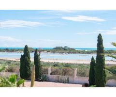 Villa en Venta en La Marina, Alicante