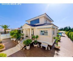 Villa en Venta en Torrevieja, Alicante