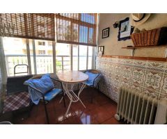 Acogedor apartamento (54 m² - 1.ª planta), 2 dorm, cerca del centro y amplia piscina comunitaria!