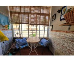 Acogedor apartamento (54 m² - 1.ª planta), 2 dorm, cerca del centro y amplia piscina comunitaria!