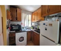 Acogedor apartamento (54 m² - 1.ª planta), 2 dorm, cerca del centro y amplia piscina comunitaria!