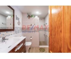 Acogedor Piso con Terraza y Vistas al Mar