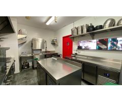 Oportunidad de Traspaso zona Puerto Deportivo de Marbella - Pub y Bar (Posibilidad por separado)