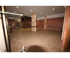 LOCAL COMERCIAL CÉNTRICO 235m2  +230m2  DE SÓTANO